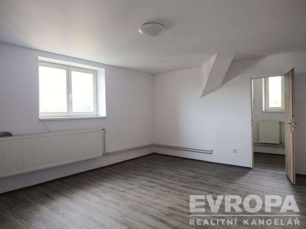 Pronájem bytu 2+1 70 m2