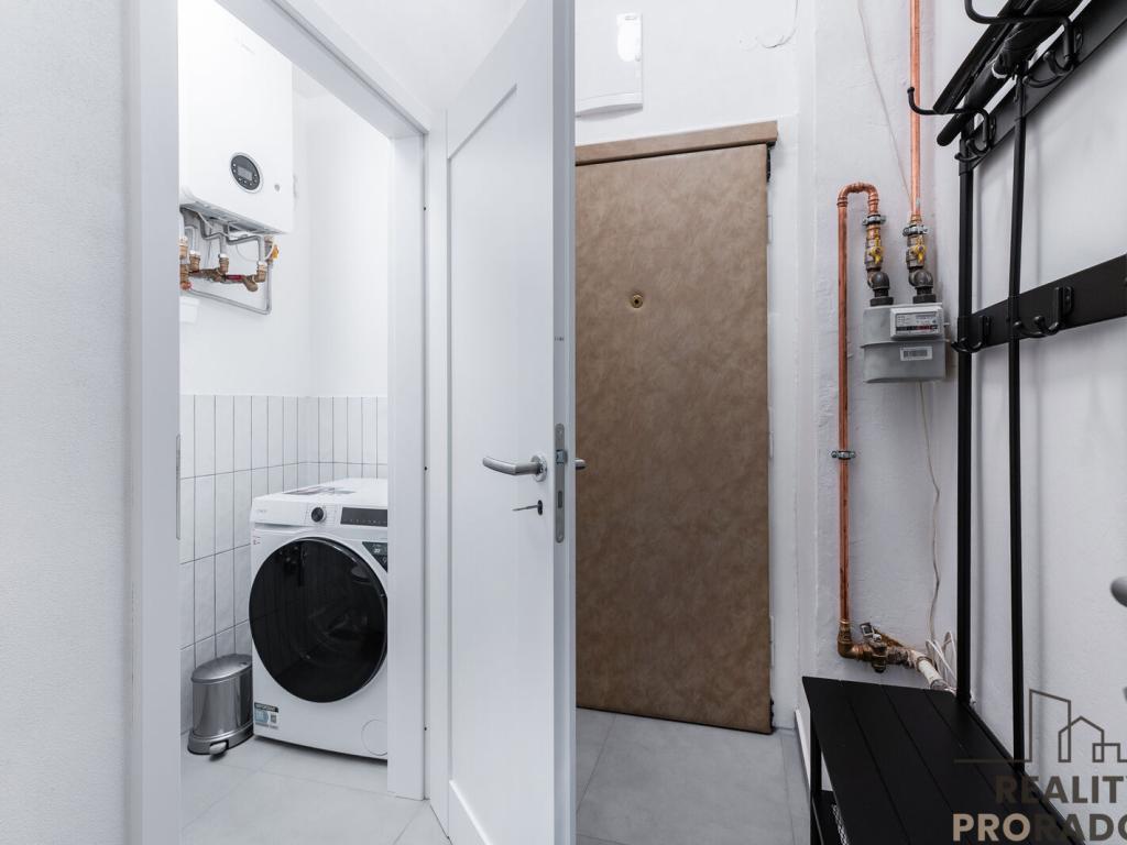 Prodej bytu 2+kk 40 m2, Praha – náhled fotky 9