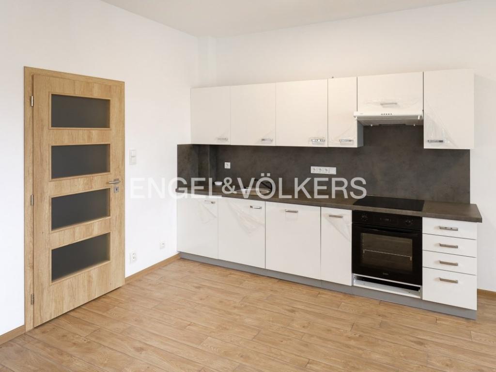 Pronájem bytu 1+kk 42 m2