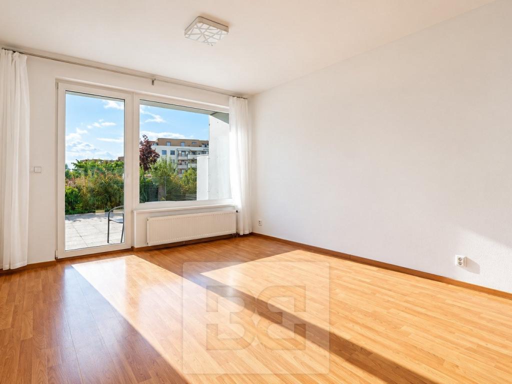 Prodej bytu 1+kk 31 m2, Praha – náhled fotky 5