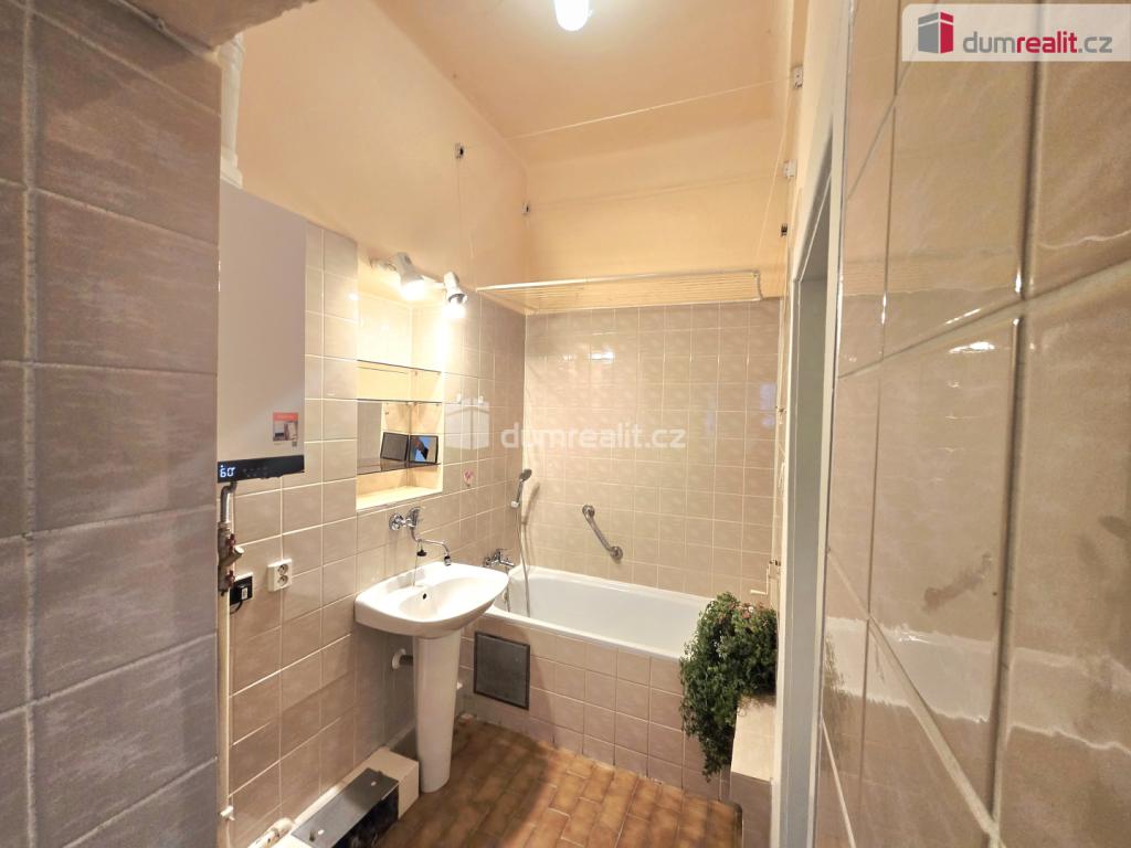 Prodej bytu 3+1 90 m2, Praha – náhled fotky 22