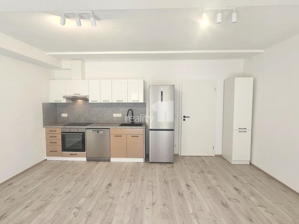 Pronájem bytu 1+kk 35 m2