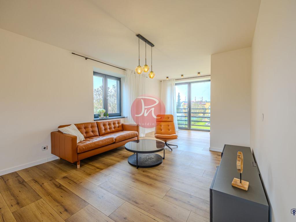 Pronájem bytu 6 a více 194 m2