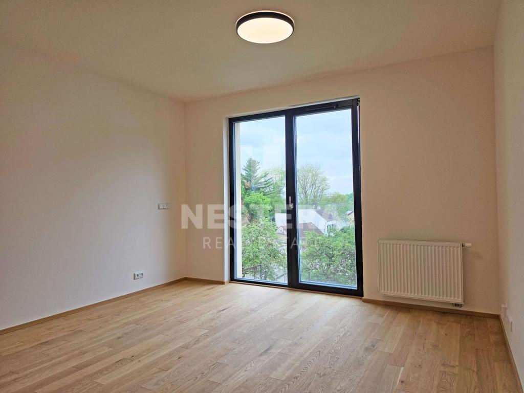 Pronájem bytu 1+kk 32 m2