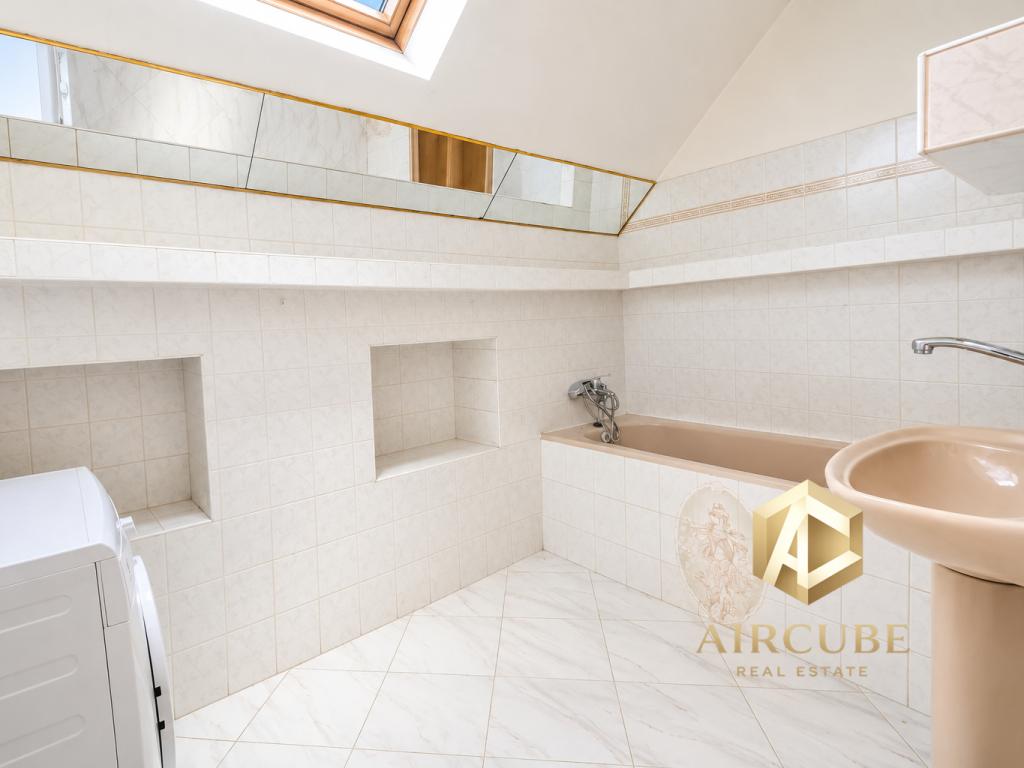 Pronájem domu 204 m2, Dolní Břežany – náhled fotky 24