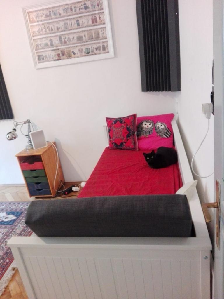 Spolubydleni bytu celý pokoj 70 m2