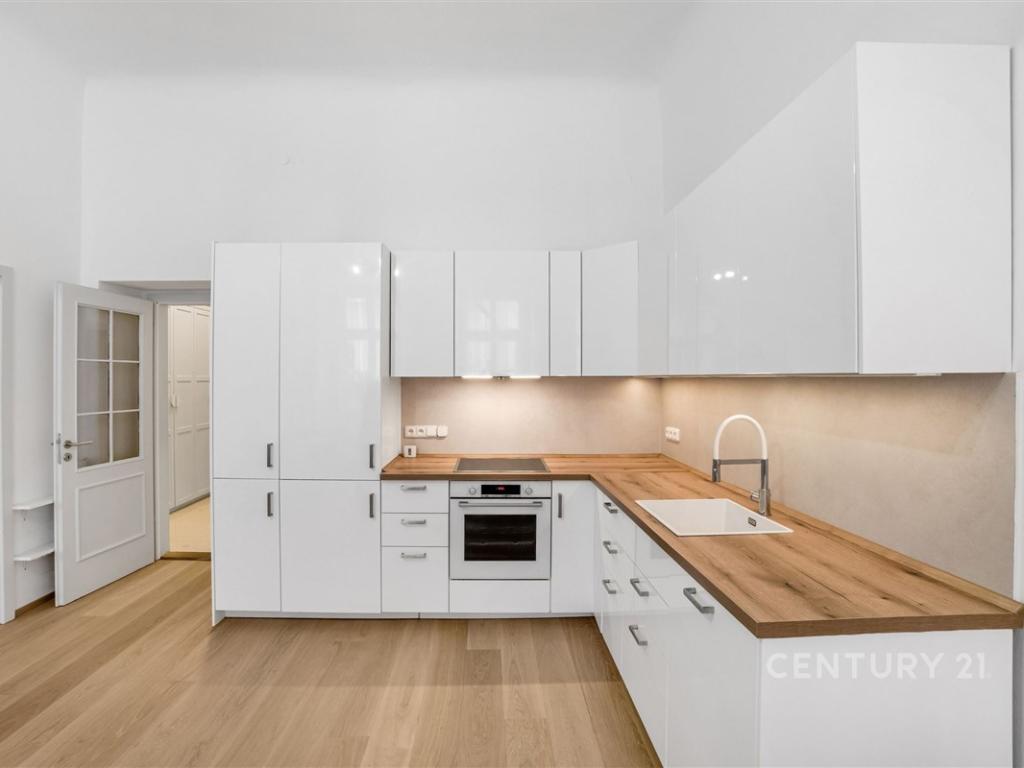 Pronájem bytu 2+kk 62 m2