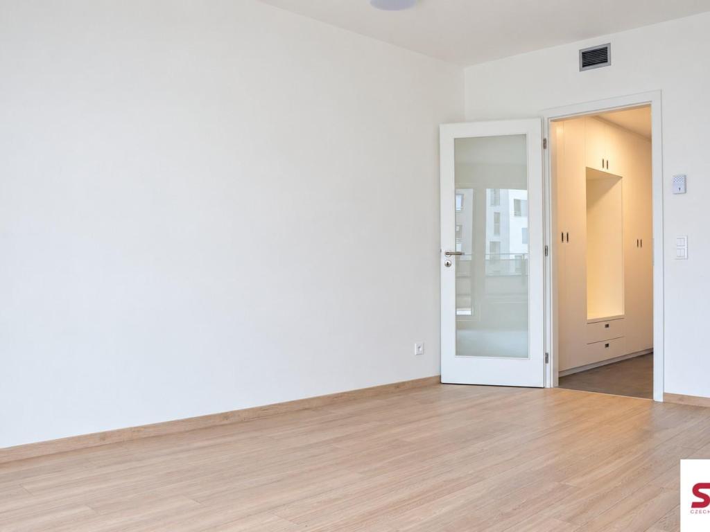 Pronájem bytu 1+kk 36 m2, Praha – náhled fotky 7