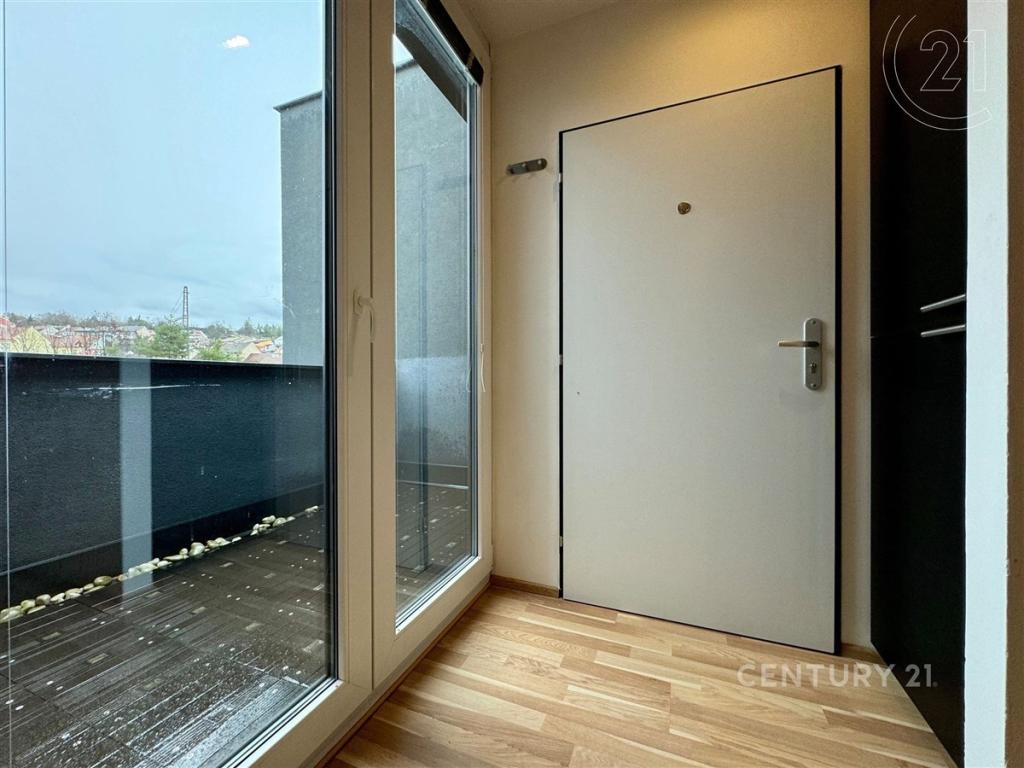 Pronájem bytu 3+kk 74 m2