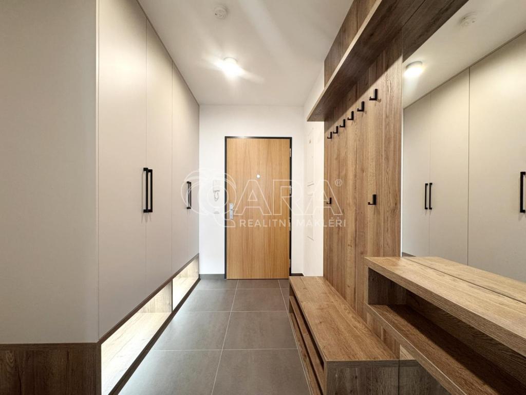 Pronájem bytu 2+kk 53 m2, Praha – náhled fotky 4