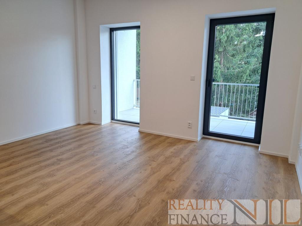 Pronájem bytu 1+kk 36 m2