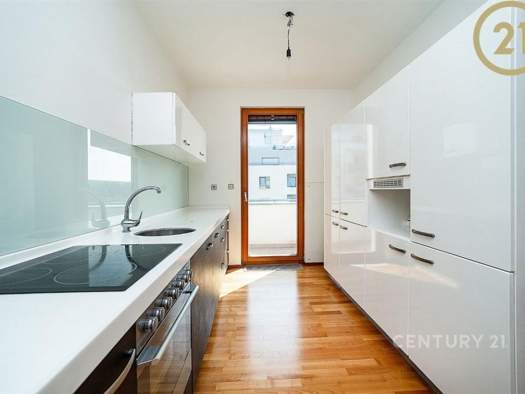 Pronájem bytu 4+kk 100 m2