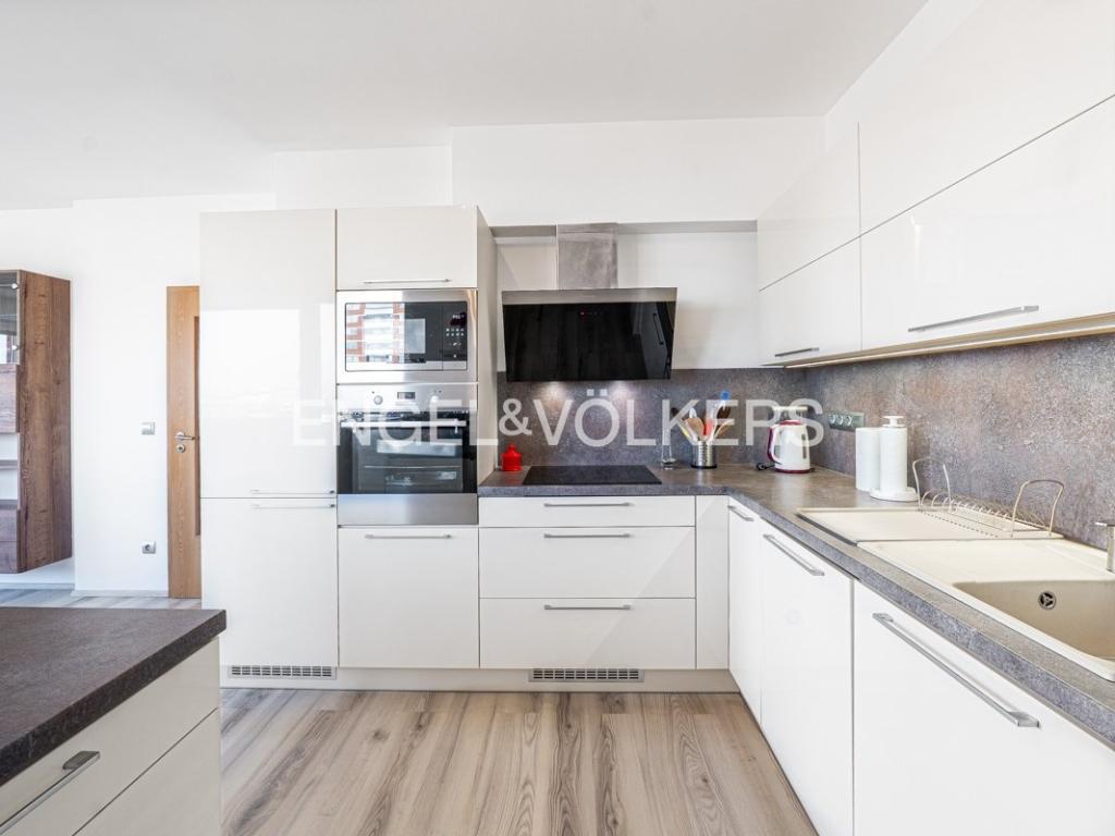 Pronájem bytu 2+kk 56 m2