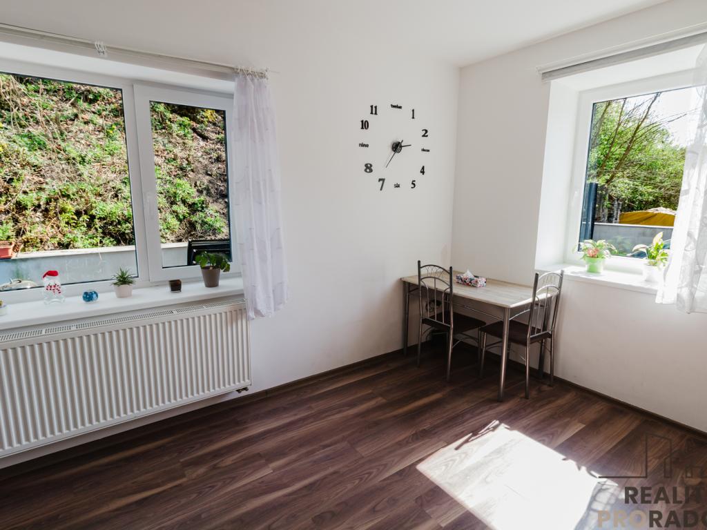 Prodej domu 100 m2, Oslavany – náhled fotky 12