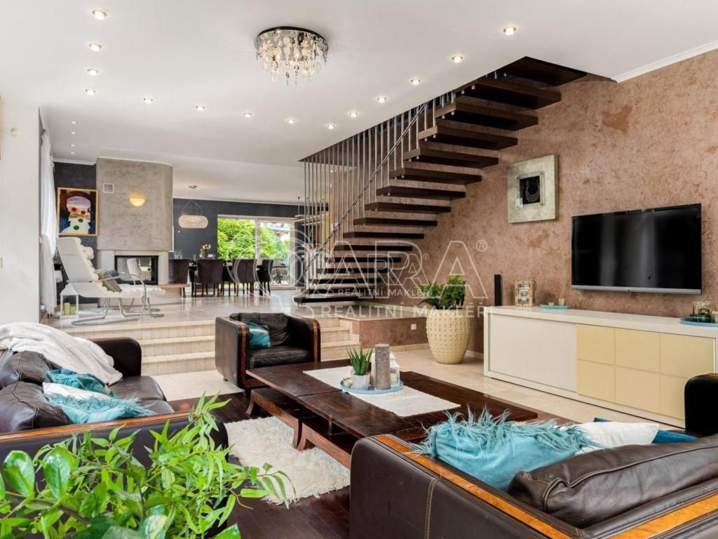 Prodej domu 470 m2