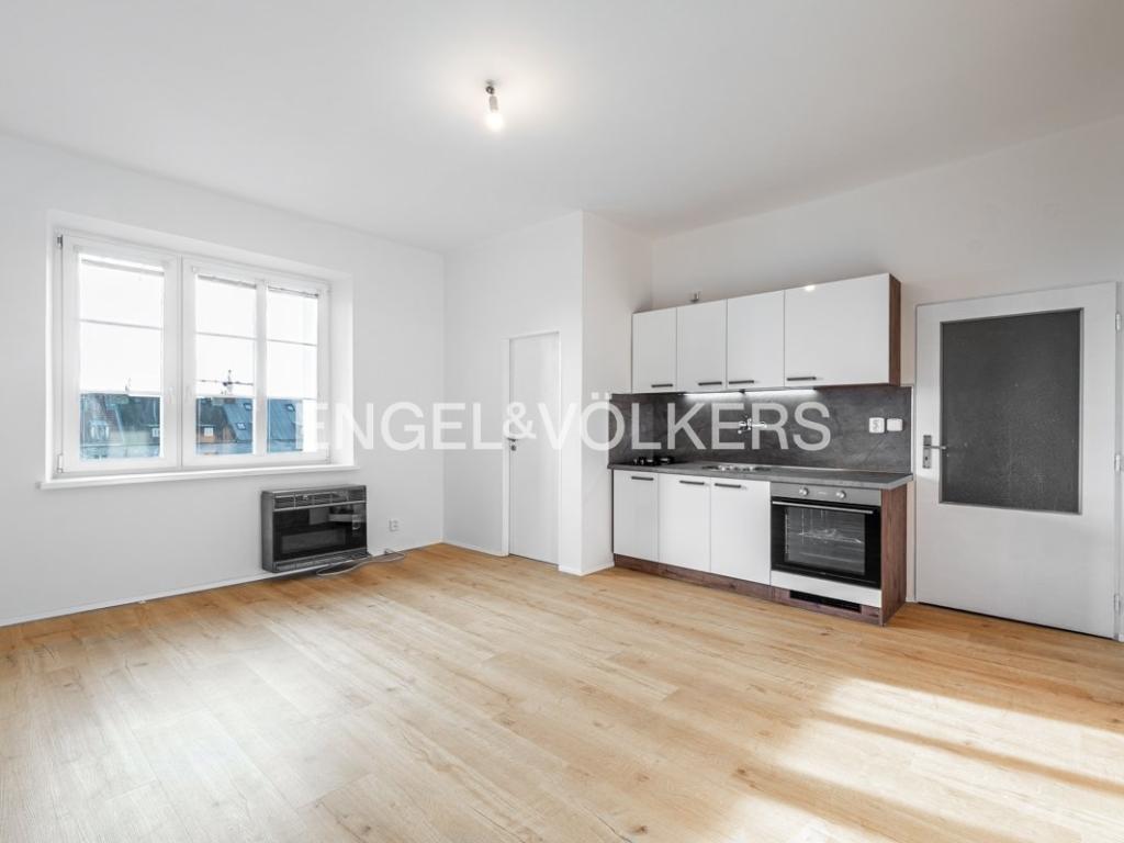 Pronájem bytu 1+kk 34 m2