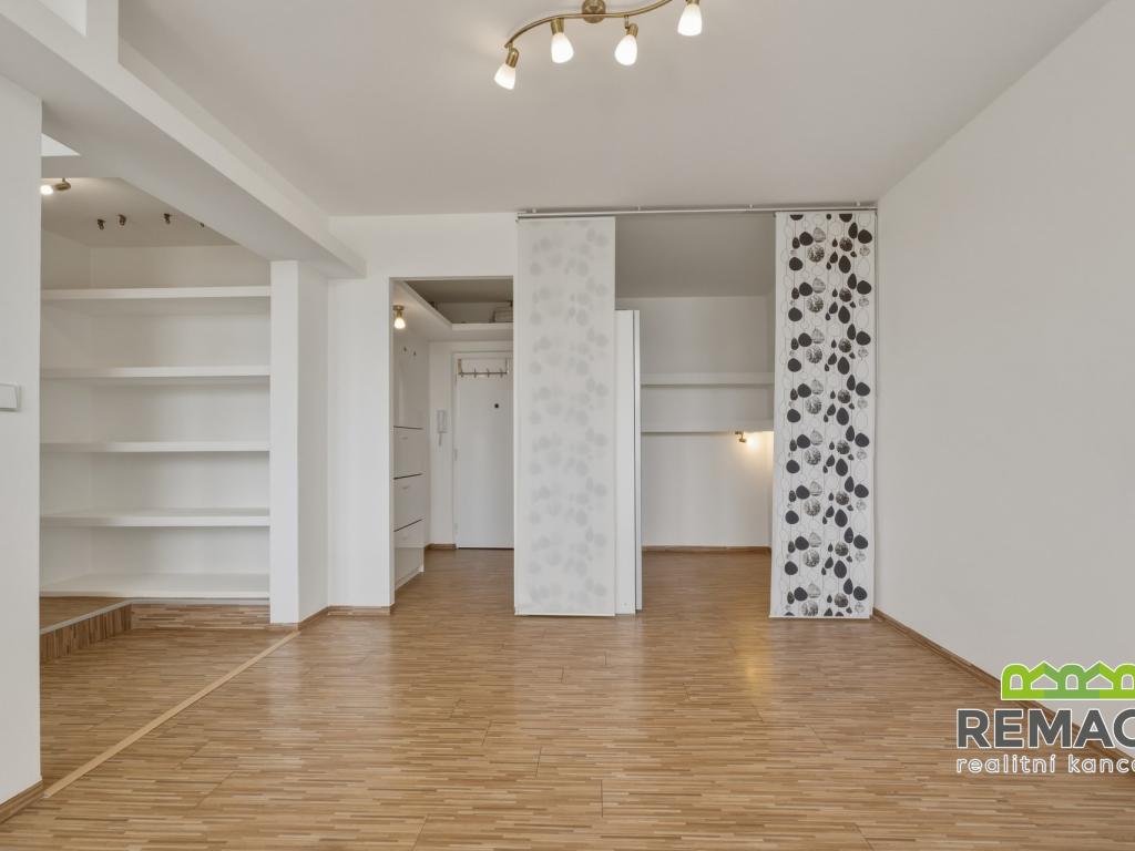 Pronájem bytu 1+kk 33 m2