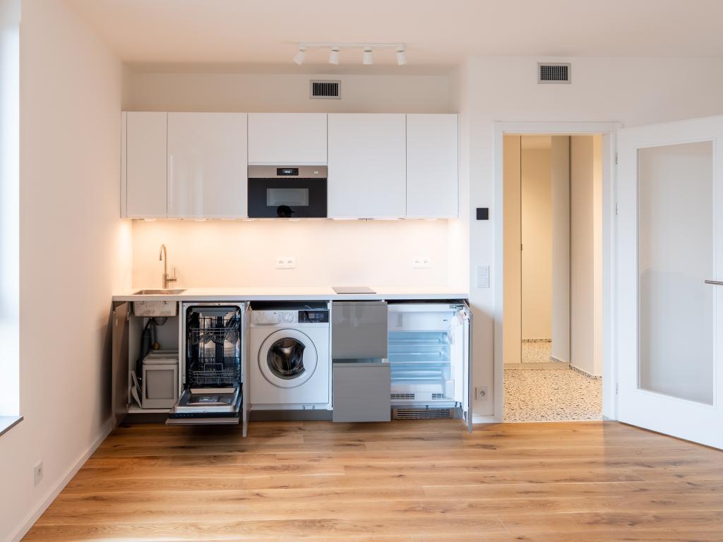 Pronájem bytu 1+kk 37 m2, Praha – náhled fotky 2