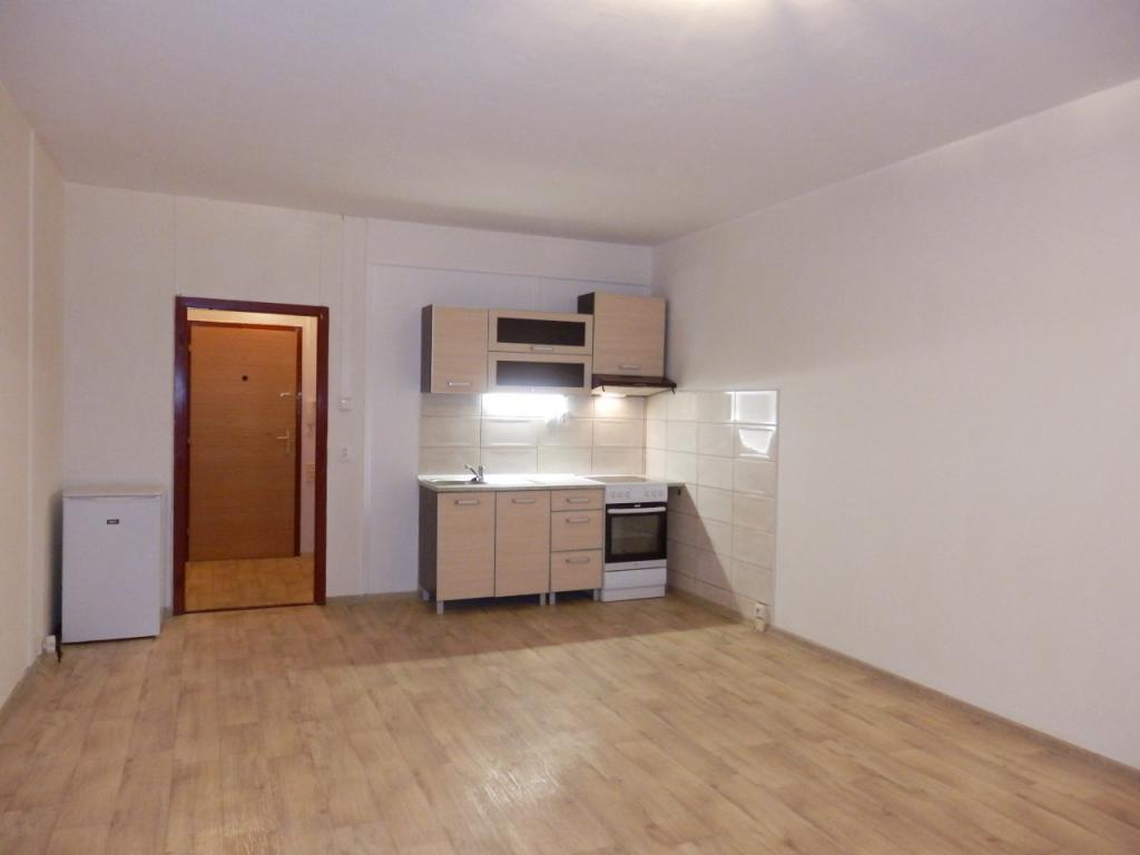 Pronajem bytu garsonka 37 m2