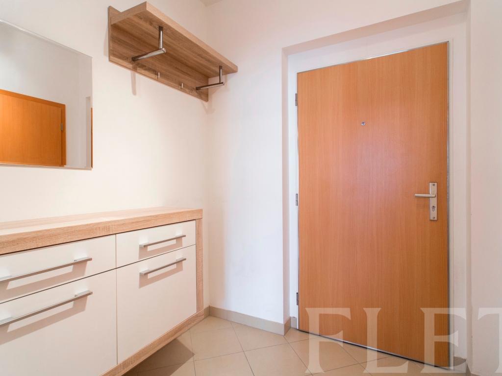 Pronájem bytu 1+kk 39 m2, Praha – náhled fotky 9