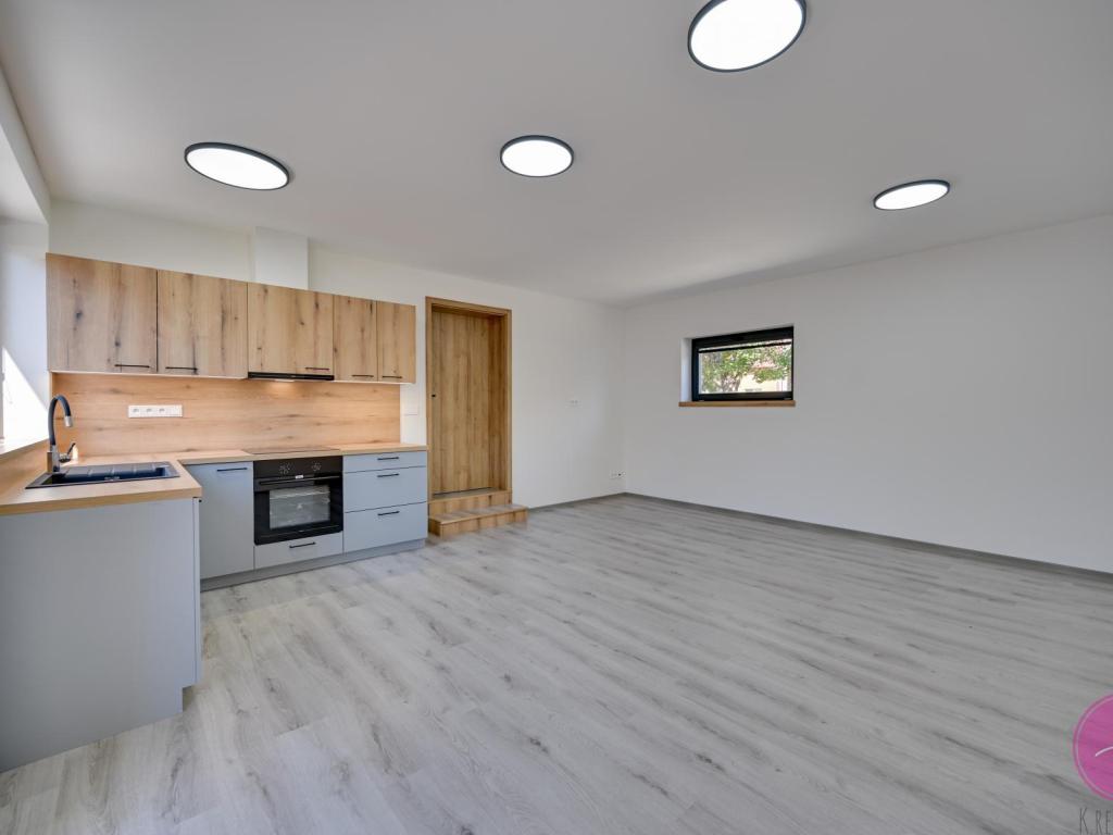 Pronájem bytu 3+kk 61 m2