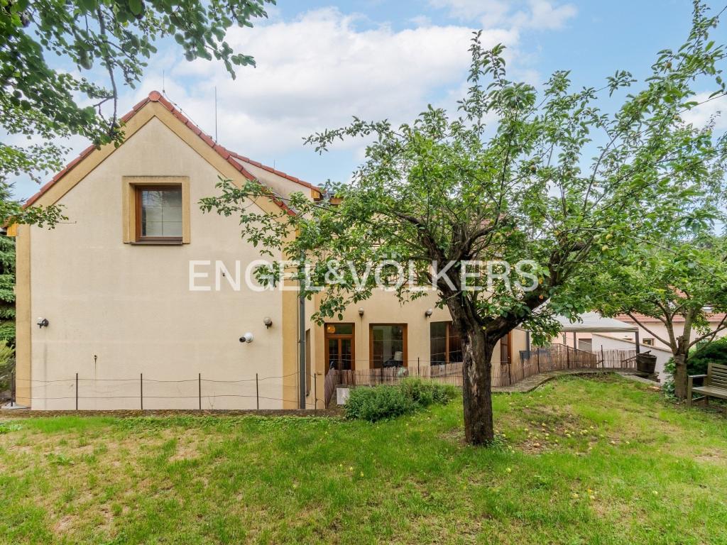 Prodej domu 278 m2, Praha – náhled fotky 16