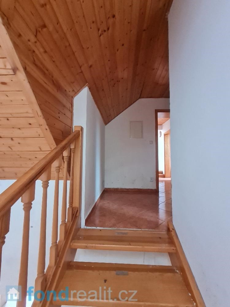 Pronájem bytu rodinný dům 141 m2