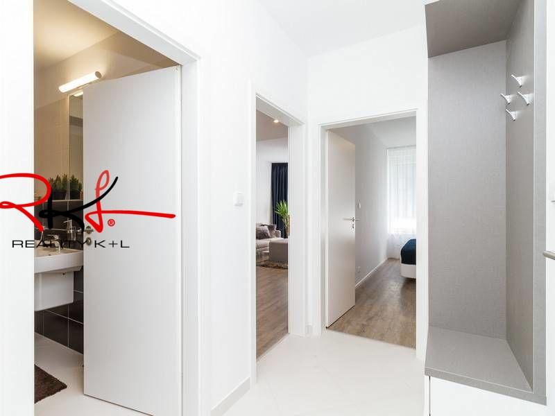 Prodej bytu 2+kk 53 m2, Praha – náhled fotky 8