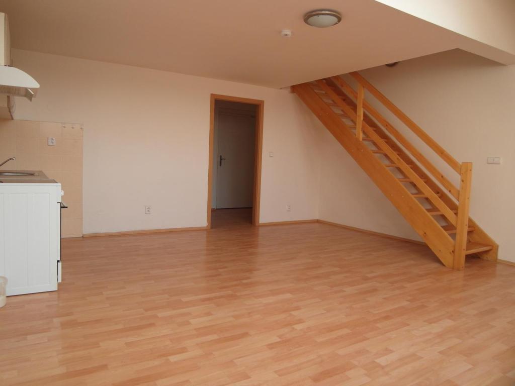 Listing 1