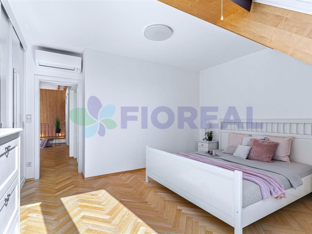 Pronájem bytu 5+1 230 m2, Praha – náhled fotky 21