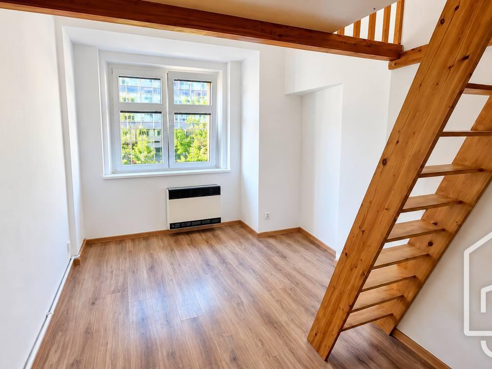 2+kk Apartment in Praha - View 3