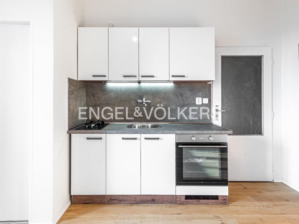 Pronájem bytu 1+kk 34 m2