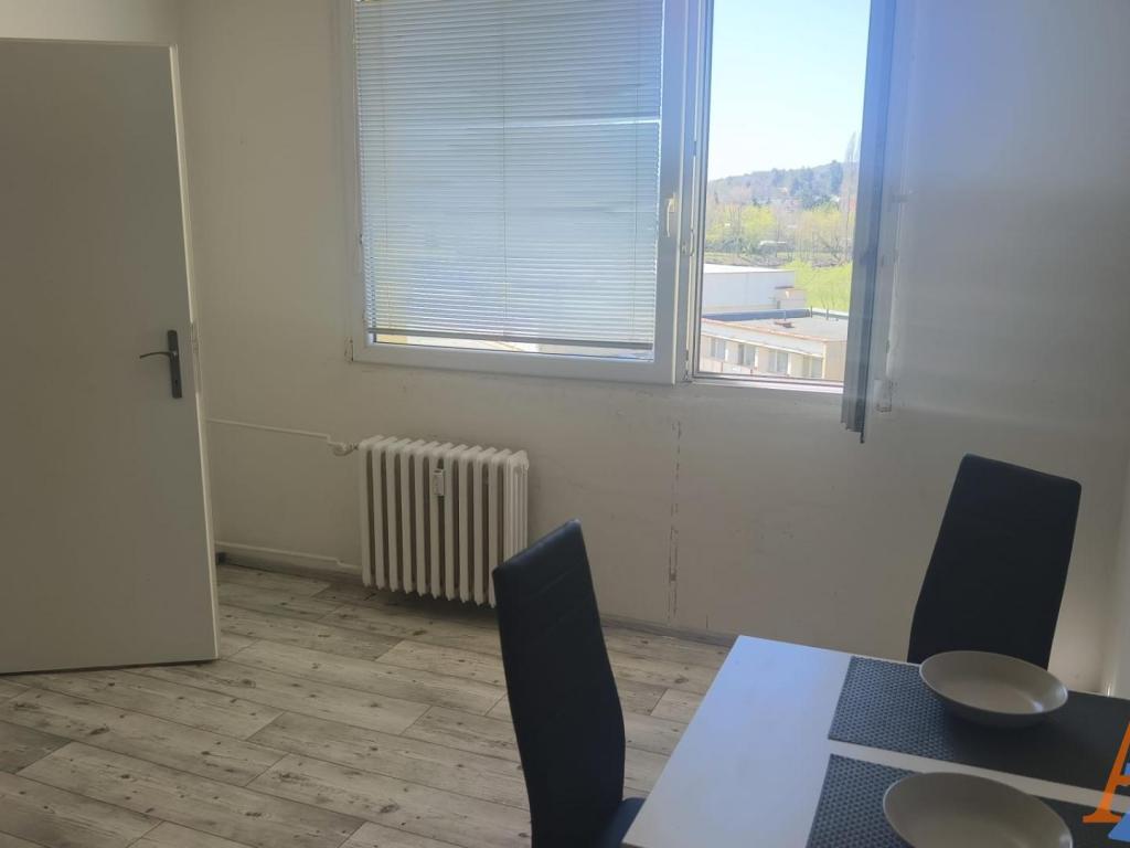 Pronájem bytu 1+1 35 m2