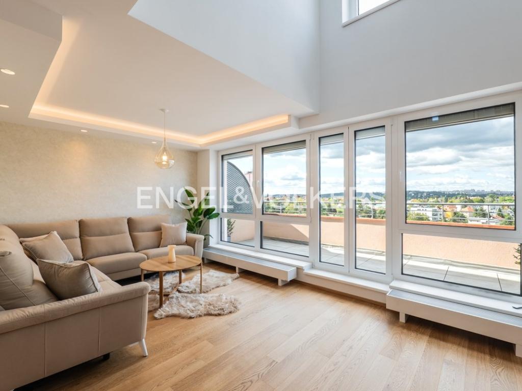 Pronájem bytu 4+kk 131 m2