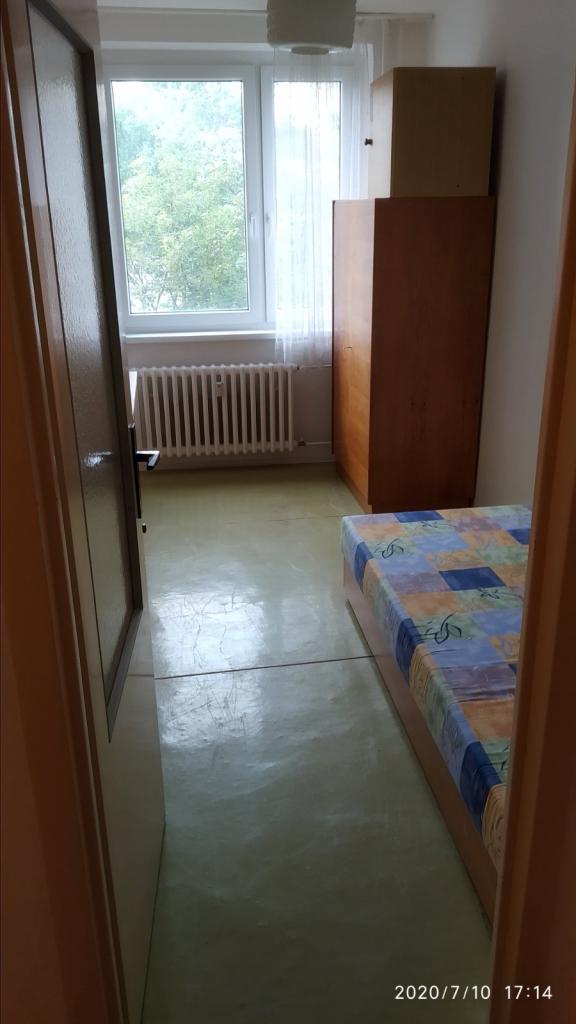 Spolubydleni bytu celý pokoj 9 m2