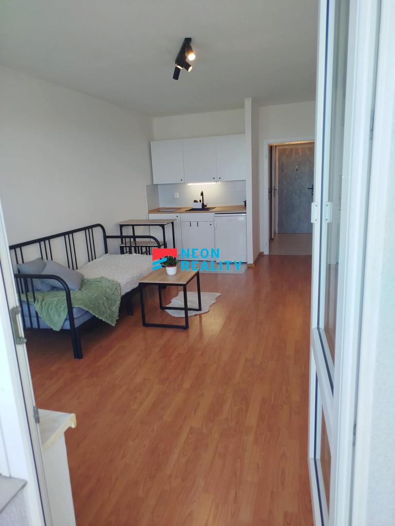 Pronájem bytu 1+kk 28 m2