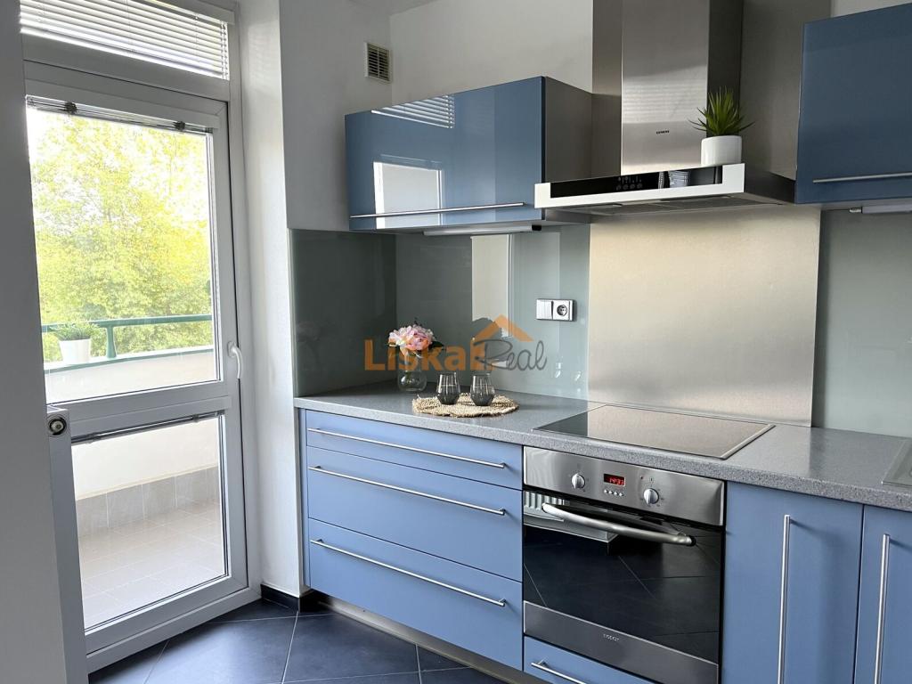 Pronájem bytu 3+kk 77 m2