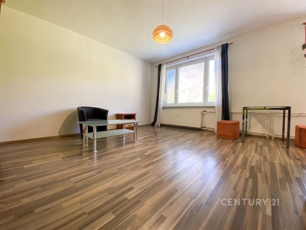Pronájem bytu 1+kk 34 m2