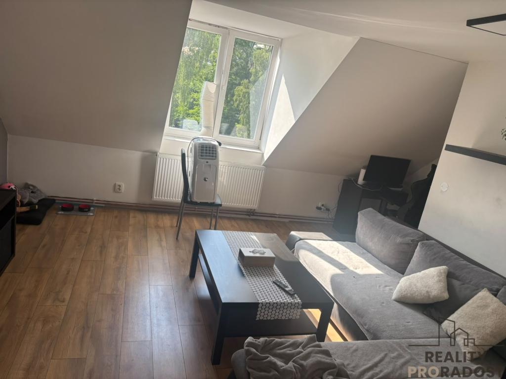 Pronájem bytu 4+kk 90 m2