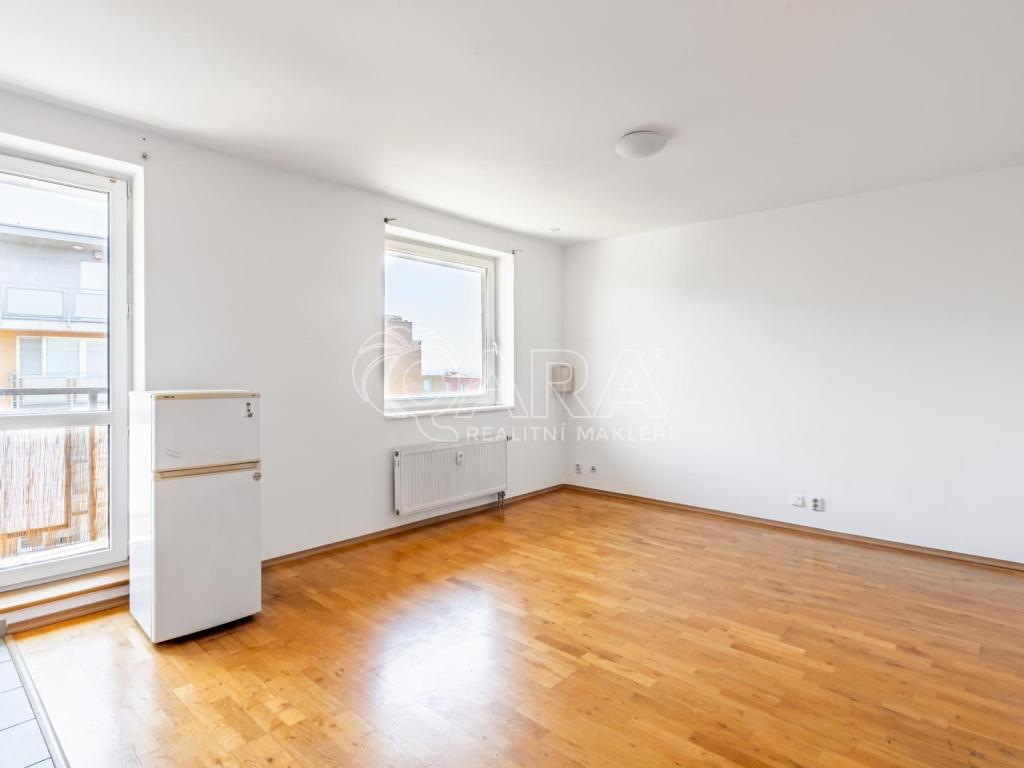 Pronájem bytu 1+kk 34 m2