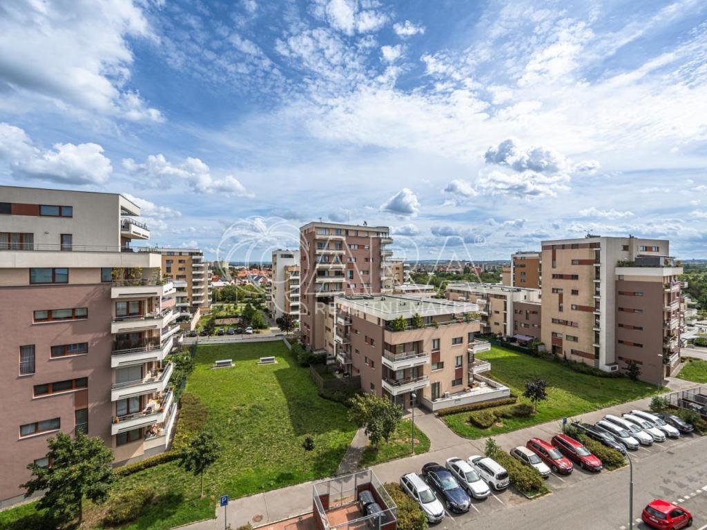 Pronájem bytu 3+kk 74 m2
