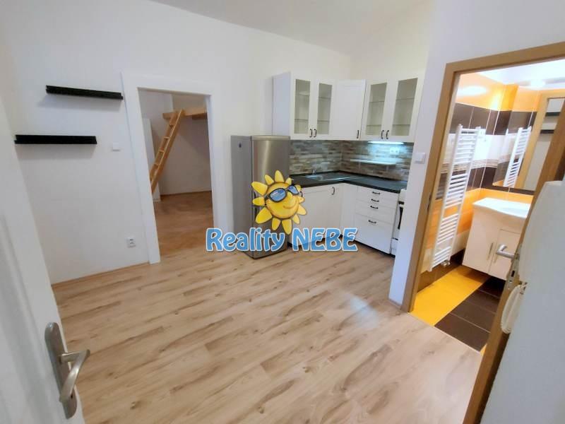 Pronájem bytu 2+kk 40 m2
