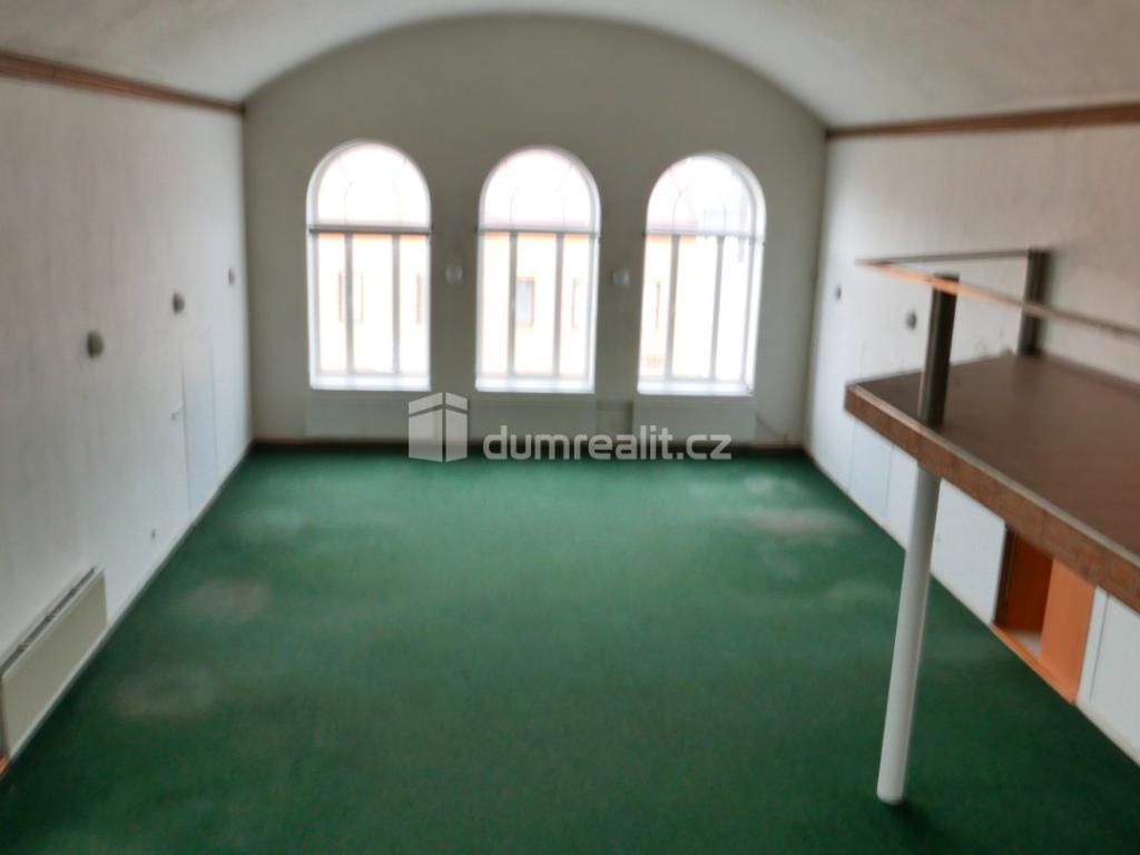 Listing 4