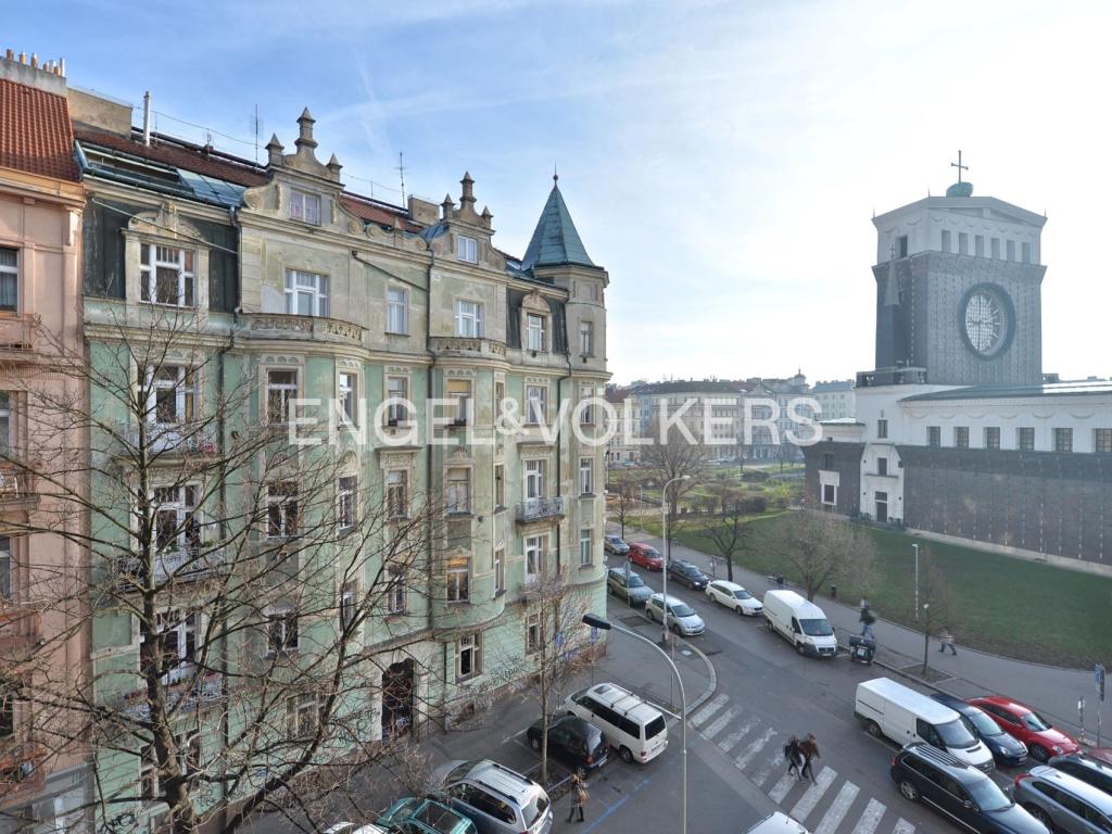 Pronájem bytu 2+kk 56 m2, Praha – náhled fotky 9