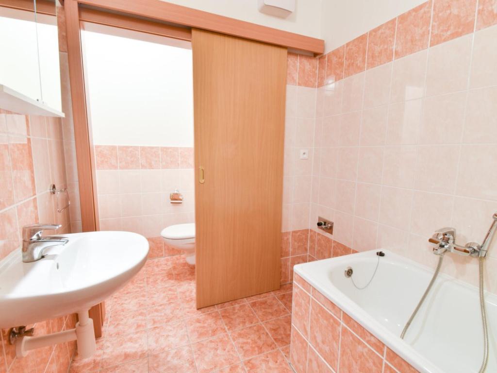 Pronájem bytu 2+kk 56 m2