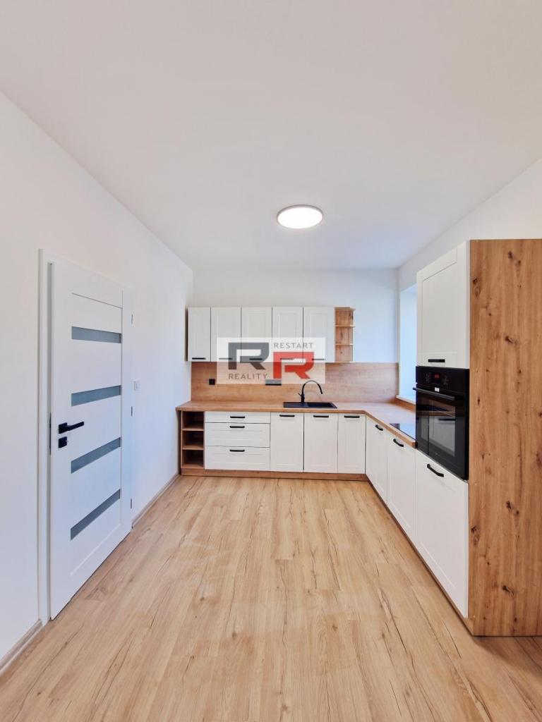 Pronájem 2+kk, Šternberk - Uničovská, 16000 Kč,