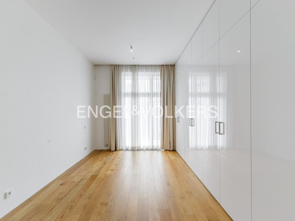 Pronájem bytu 5+kk 184 m2