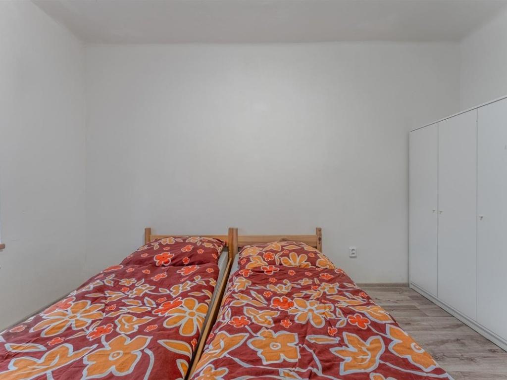 Pronájem bytu 1+kk 140 m2