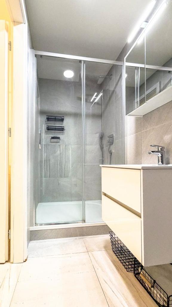 Pronájem bytu 2+kk 39 m2, Praha – náhled fotky 9
