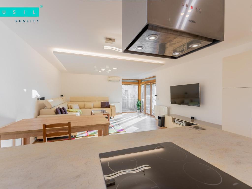 Pronájem bytu 4+kk 151 m2, Olomouc – náhled fotky 2